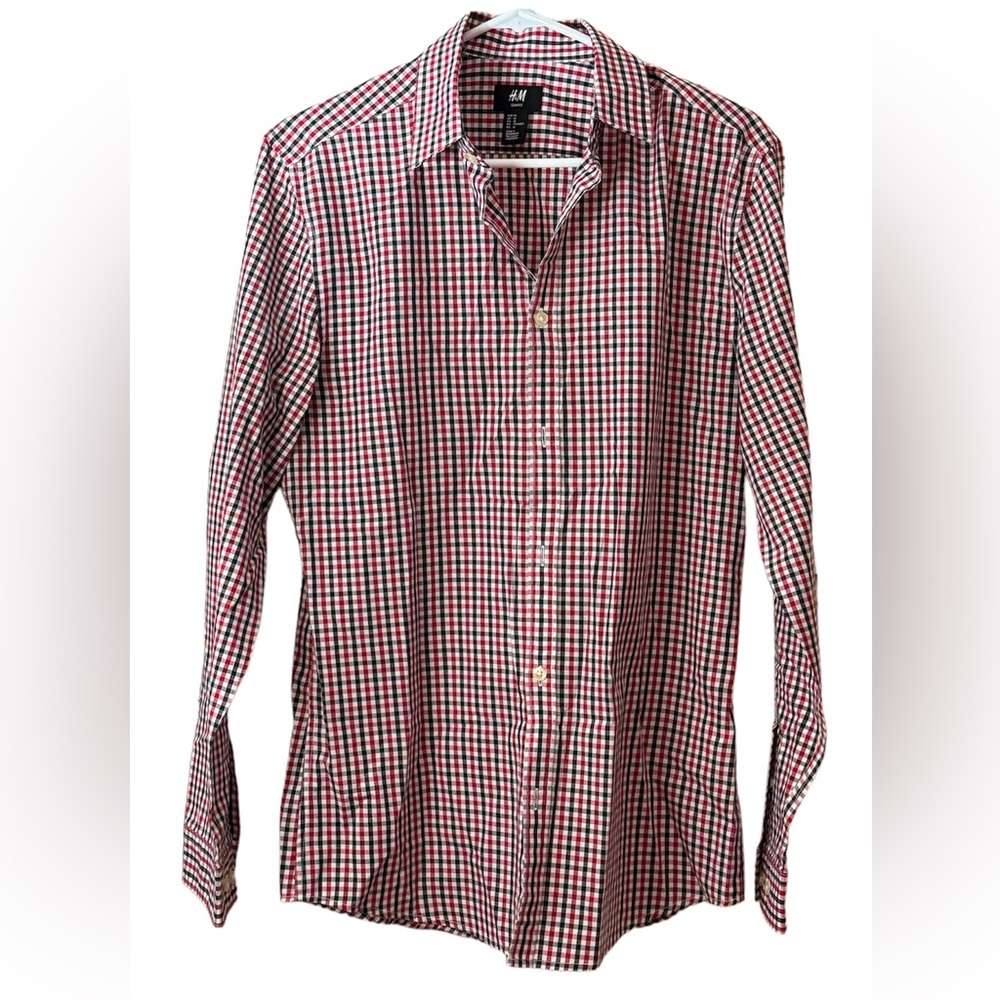 H&M Men Red/Black/White Checkered Button
Down Easy Iron Slim Fit Shirt Size M